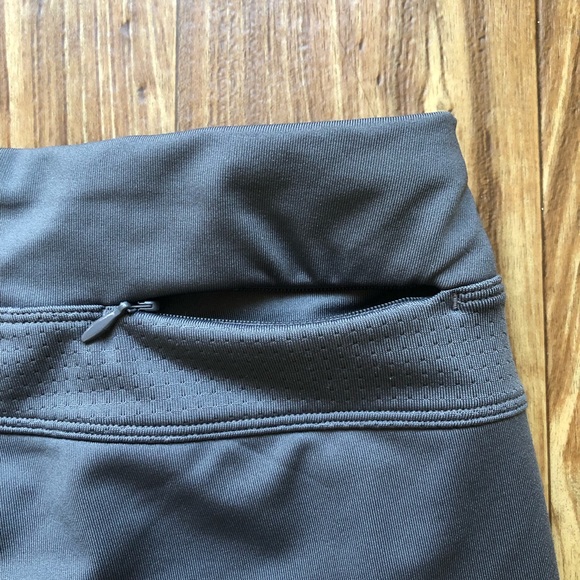 Under Armour active shorts - Picture 4 of 5